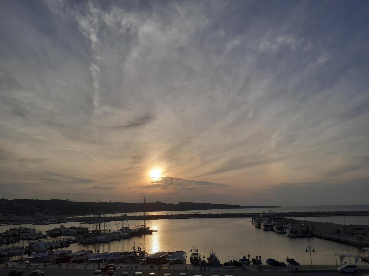 Tagliamento & Molo Apartment เวียสเต ภายนอก รูปภาพ